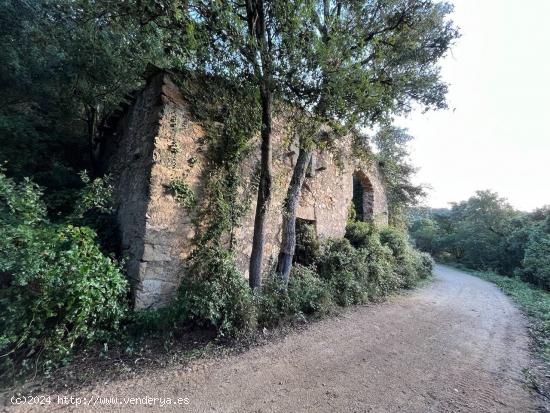  Masia en ruinas en Santa Susanna - BARCELONA 