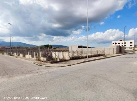 SOLAR URBANO EN PINOSO. POSIBILIDAD DE FINANCIACIÓN. SIN COMISIÓN DE AGENCIA - ALICANTE