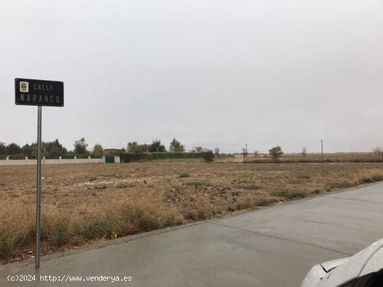  Gran parcela en urbanización El Páramo de La Cistérniga - VALLADOLID 