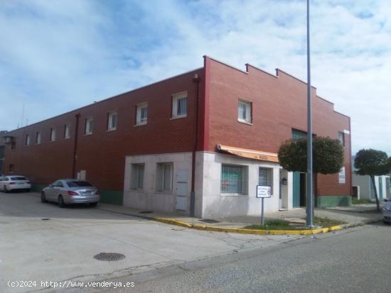  NAVE INDUSTRIAL EN POLÍGONO LA MORA - VALLADOLID 