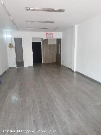 Estupendo LOCAL COMERCIAL en Plena Avenida de ESPAÑA de Calahonda - MALAGA