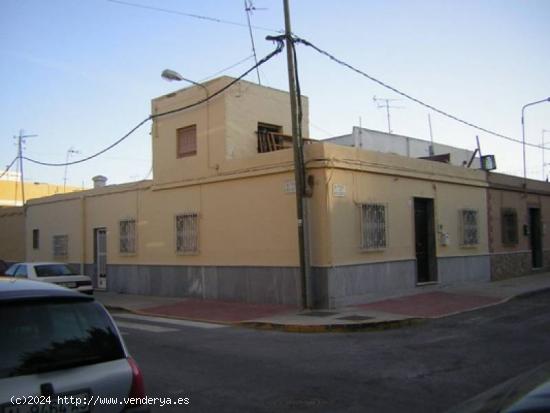  Se Vende en El Ejido - ALMERIA 