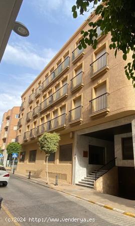 LOCAL DE 429 M2 CÉNTRICO - ALMERIA