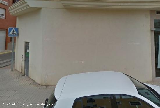 LOCAL COMERCIAL EN BASTO - ALMERIA