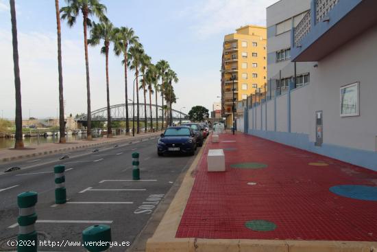 AMPLIA PLAZA DE GARAJE EN EL CENTRO DE LA CIUDAD - VALENCIA