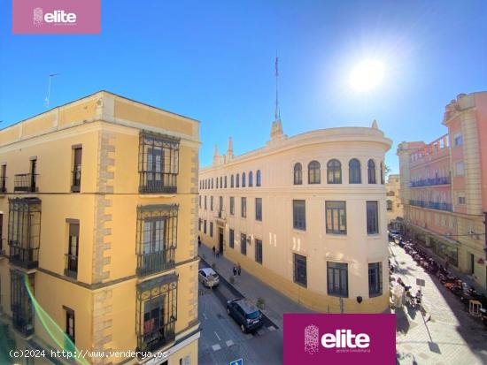 MAGNIFICA CASA EN EL CENTRO DE JEREZ - CADIZ