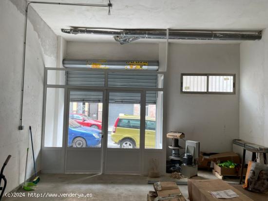 Local comercial cerca de la Avenida de la Libertad y Estación de tren - ALICANTE