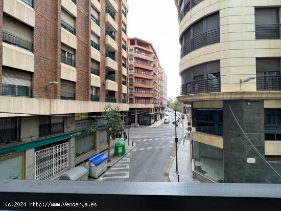 Piso en VENTA en edificio  PUERTA DE ALICANTE . - ALICANTE