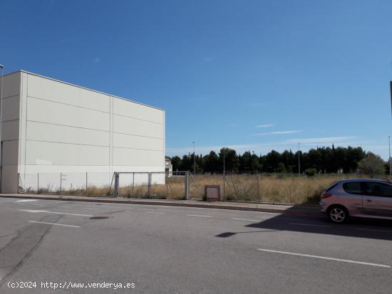 Se vende solar industrial-comercial en Polígono San Lorenzo - CASTELLON