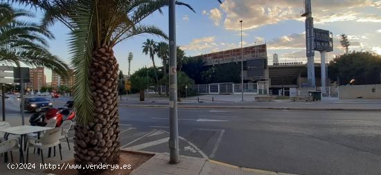  Alquiler de local frente Estadio Cstalia - CASTELLON 