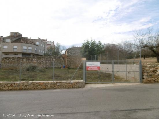 PARCELA URBANA CON CASA DE PIEDRA PARA REHABILITAR - CASTELLON