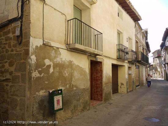 CASA CON ENCANTO EN LUNA - ZARAGOZA