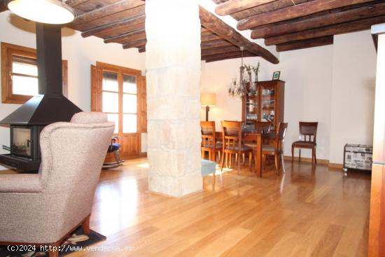 EXCLUSIVA VIVIENDA EN UNCASTILLO - ZARAGOZA