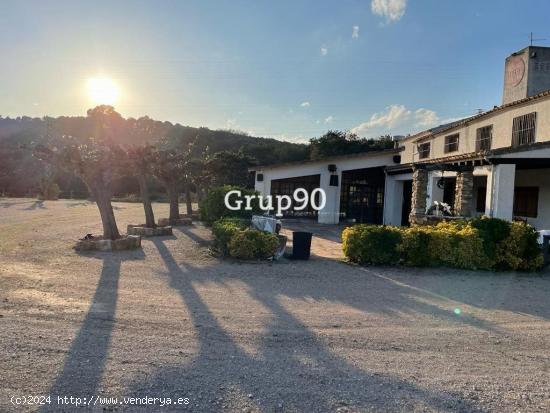 Restaurante masía ubicado a pie de carretera - TARRAGONA