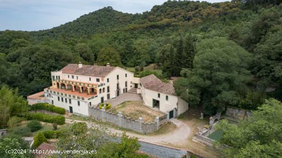 IMPRESIONANTE MASÍA SEÑORIAL EN VENTA EN PLENO PARQUE NATURAL DEL MONTNEGRE - BARCELONA