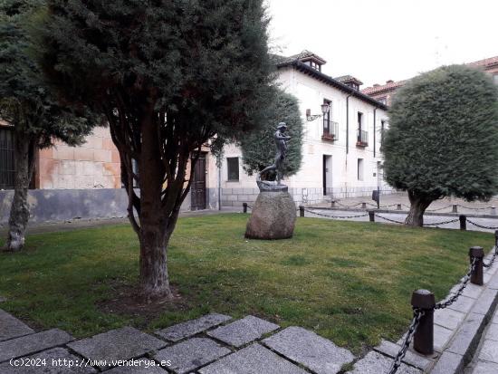 ESTUPENDA PLAZA DE GARAJE EN CASCO ANTÍGUO - SEGOVIA