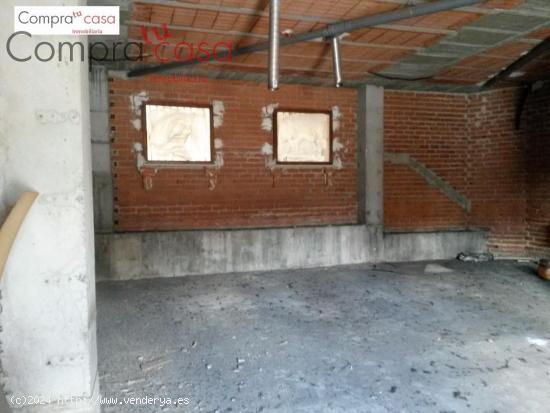 LOCAL COMERCIAL EN BRUTO EN AVDA PADRE CLARET - SEGOVIA