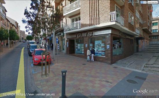 ALQUILER DE LOCAL EN ZONA COMERCIAL CON MUCHO PÚBLICO. - SEGOVIA