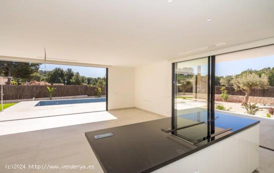 La Cala villa de una planta con 3 dormitorios en Javea, a 500 m del mar - ALICANTE