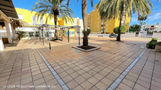 PLAYA XERACO (VALENCIA) - LOCAL COMERCIAL - SE VENDE - VALENCIA