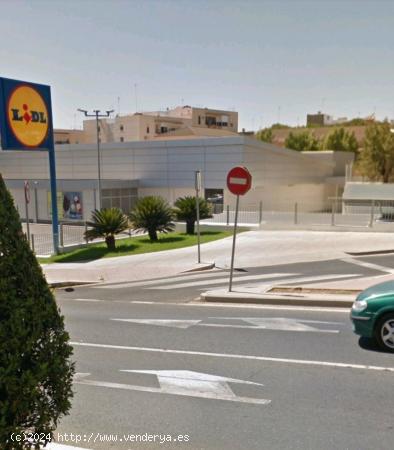 Increíble oportunidad de inversión en Álcala de Guadaira: Local comercial en venta - SEVILLA