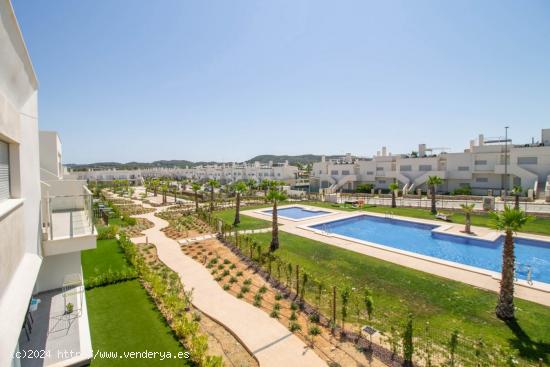 VISTABELLA GOLF - BUNGALOWS DE LUJO CON PISCINA COMUNITARIA - ALICANTE