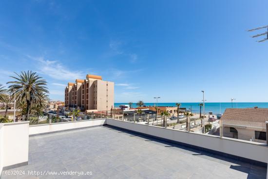 Villa preciosa con vistas al mar, ubicada en La Mata, Torrevieja - ALICANTE