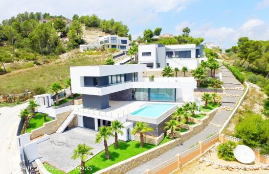  Impresionante villa moderna en una ubicación privilegiada con vistas al mar en Urb Tosalet (Jávea) 