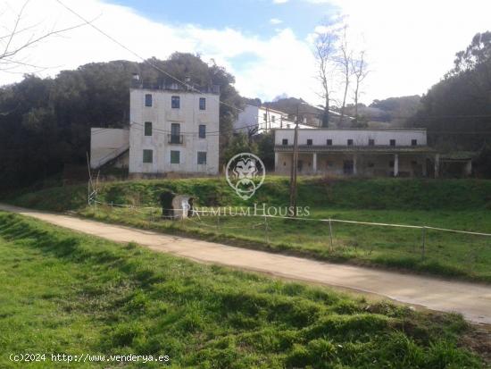 Increíble finca a reformar en venta en Sant Cebrià de Vallalta - BARCELONA