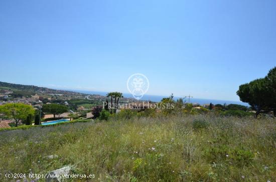 Espectacular terreno en venta con fabulosas vistas al mar en Alella - BARCELONA