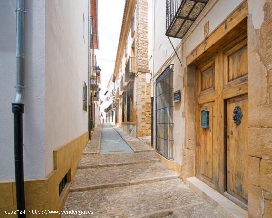  IMPRESIONANTE PALACIO DE CIUDAD EN EL CENTRO DE BENISSA - ALICANTE 