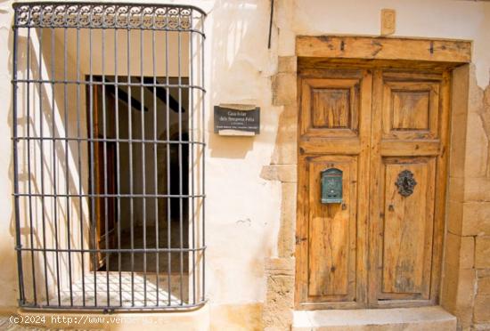 IMPRESIONANTE PALACIO DE CIUDAD EN EL CENTRO DE BENISSA - ALICANTE