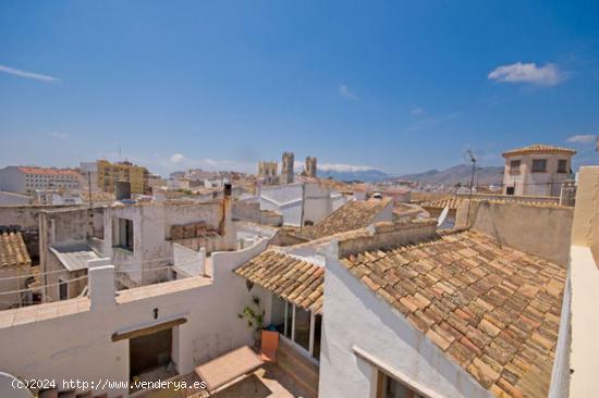 IMPRESIONANTE PALACIO DE CIUDAD EN EL CENTRO DE BENISSA - ALICANTE