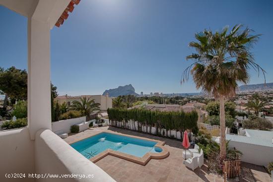 PRECIOSA VILLA CON VISTAS PANORÁMICAS EN CALPE. - ALICANTE