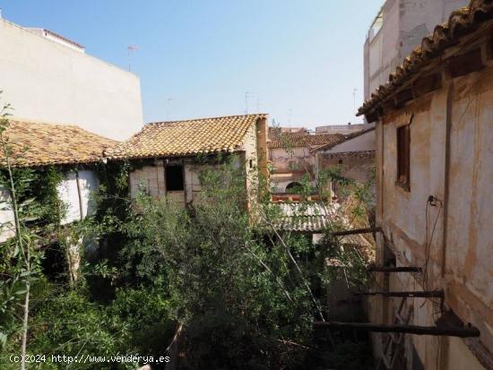 CASA PARA REFORMAR EN EL CENTRO DE BENAGUACIL - VALENCIA