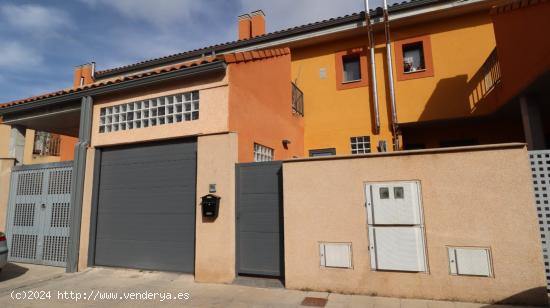  PRECIOSO CHALET ADOSADO EN PIOZ PUEBLO - GUADALAJARA 