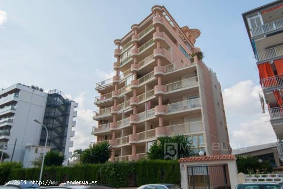  Gran apartamento en segunda linea de playa, con vistas al mar y a la montaña con una espectacular t 