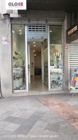 Traspaso de negocio en pleno centro de Granada - GRANADA