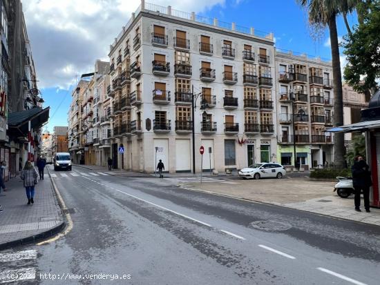 Emprender en Cartagena Centro, tu mejor opción. Local Comercial con amplia fachada. - MURCIA