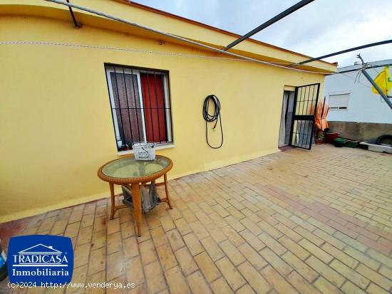 PEDANIA DE JEREZ, CASA DE DOS PLANTAS CON TERRAZA DE 30M², 3 DORMITORIOS, 2 BAÑOS. - CADIZ