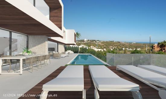 Lujosa villa contemporánea Ubicada en Los Flamingos en venta - MALAGA