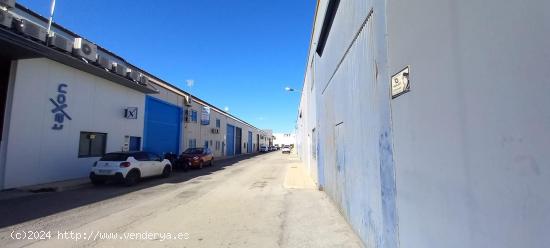 Nave en venta o en alquiler en el Poligono Industrial Oeste - MURCIA