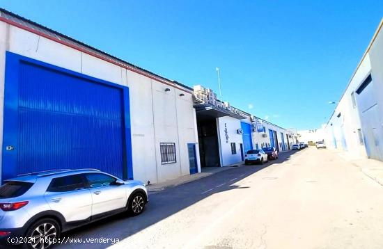 Nave en venta o en alquiler en el Poligono Industrial Oeste - MURCIA