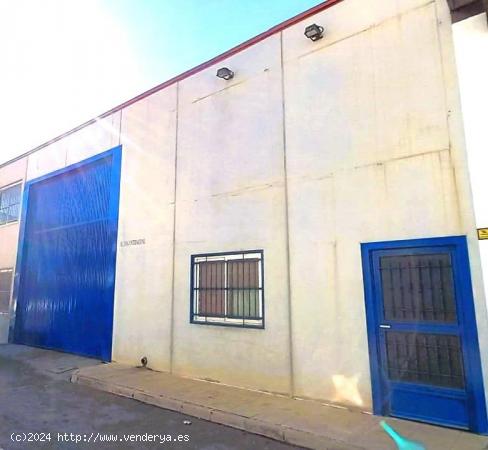 Nave en venta o en alquiler en el Poligono Industrial Oeste - MURCIA