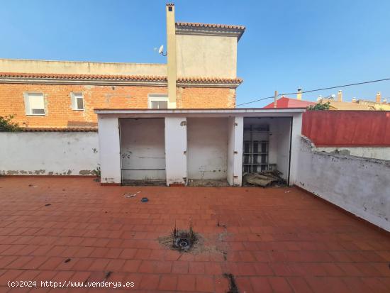 VIVIENDA ADOSADA EN EL RINCONCILLO PARA REFORMAR!!! - CADIZ