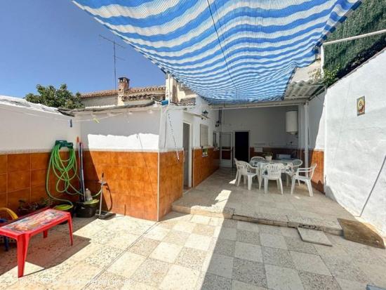  CASA DISPONIBLE EN LA MEJOR ZONA DE ATARFE!! - GRANADA 