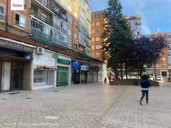 En Burgos. Barrio de gamonal. C/ Barcelona. Se vende estupendo local en primera línea - BURGOS