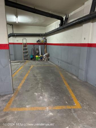 PLAZA DE PARKING EN SANT ANTONIO MARIA CLARET PARA COCHE PEQUEÑO - BARCELONA