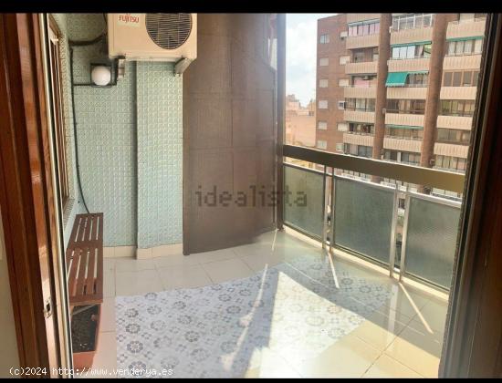 ALQUILER DE EXCELENTE VIVIENDA ZONA MERCADO SIN AMOBLAR - ALICANTE