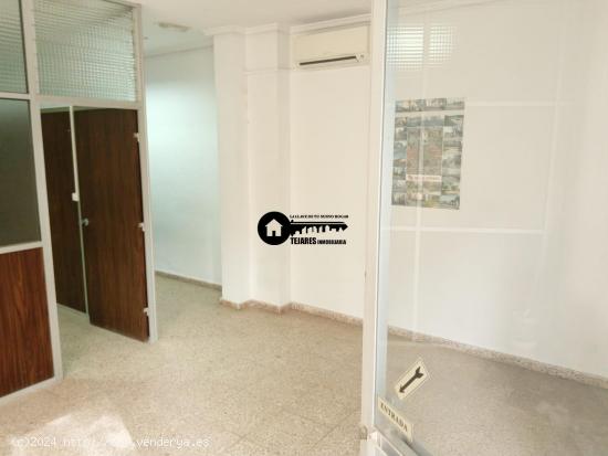 INMOBILIARIA TEJARES ALQUILA AMPLIO LOCAL EN ZONA PARQUE LINEAL-PUENTE DE MADERA - ALBACETE